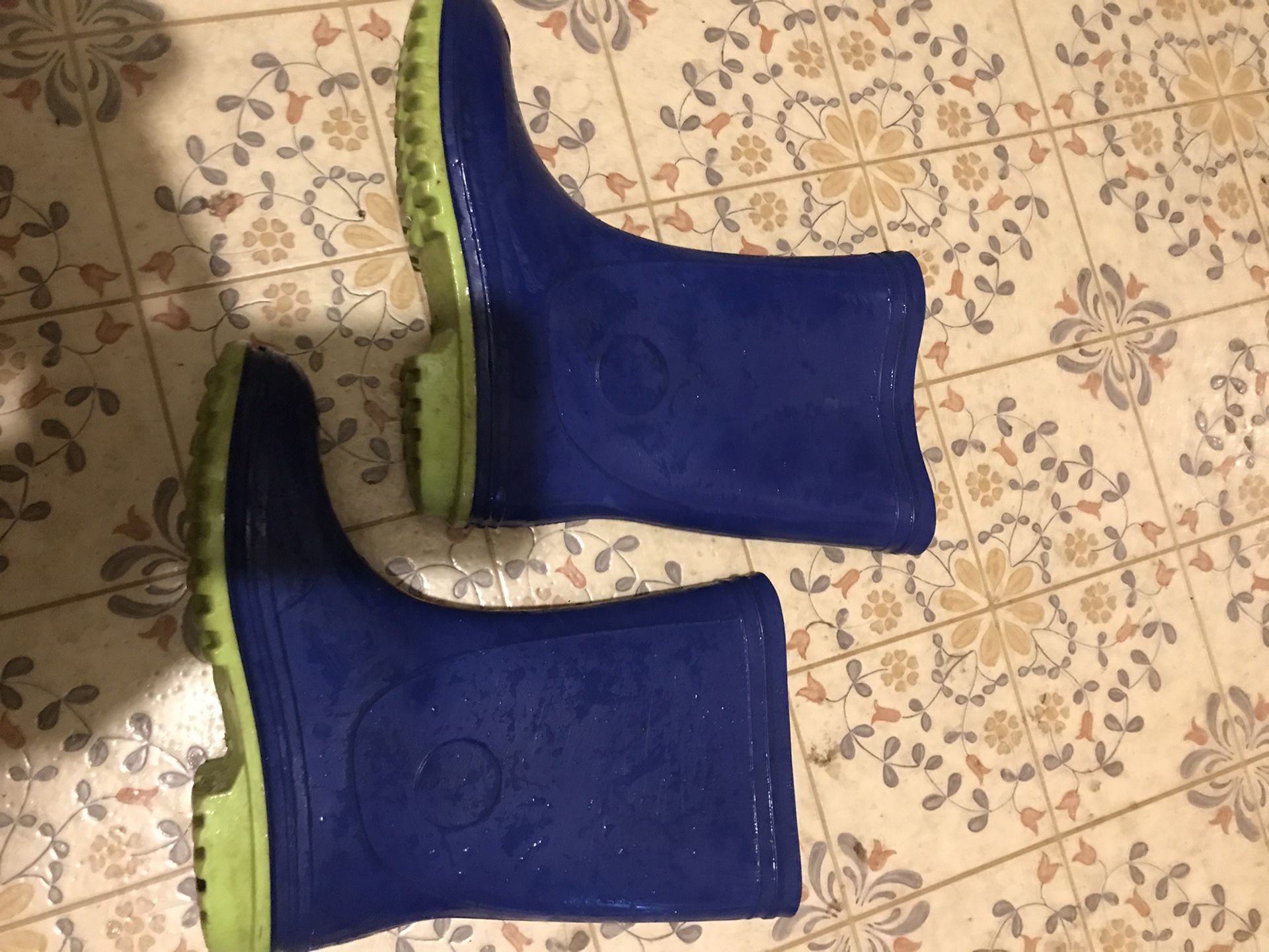 Like New Kids Rain Boots Size 2 Only $10 Firm