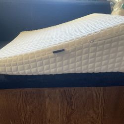 Wedge Pillow