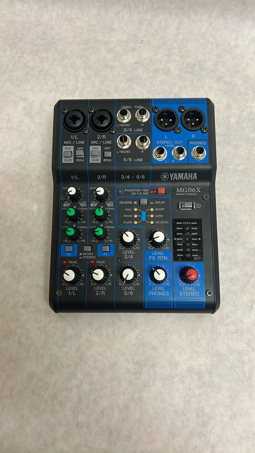 Yamaha MGO6X mixing council
