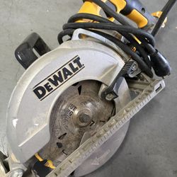 Dewalt worm drive circular saw 7 1/4”