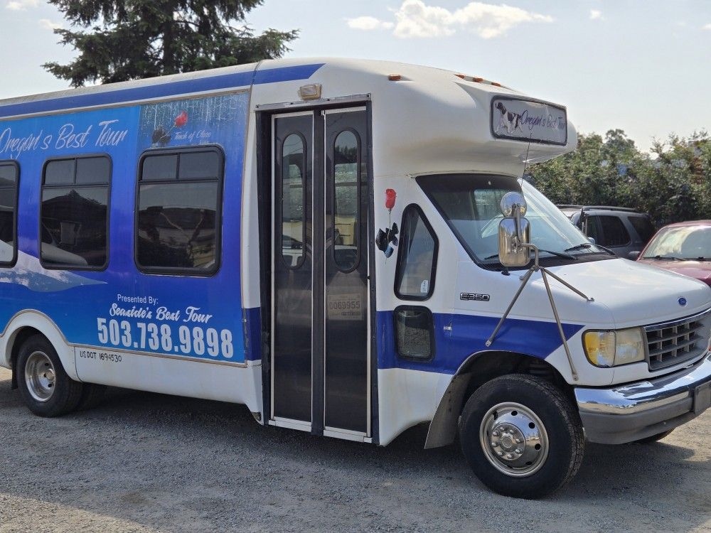 Shuttle Bus