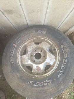 wheels/tires 5x4.75