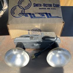 Vintage Smith Victor Two Lamp Bar light 