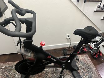 Peloton bike works perfectly