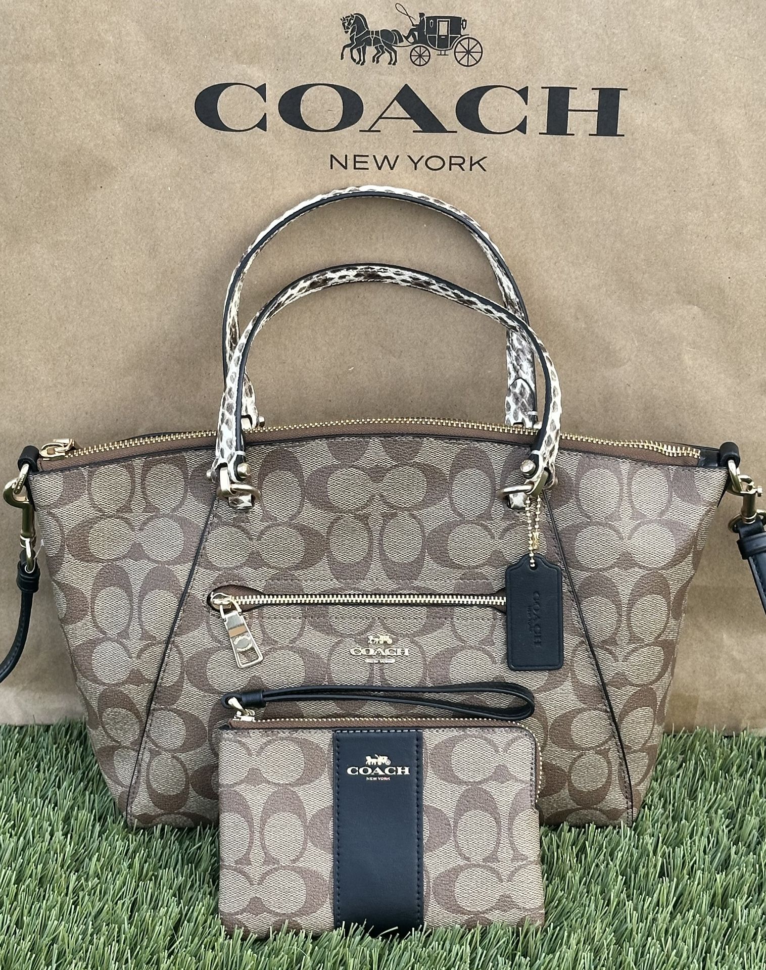 Coach Prairie Satchel (GUC) with wristlet, new without tags/Set Coach nuevo sin etiquetas