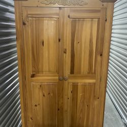 Bedroom Furniture Set