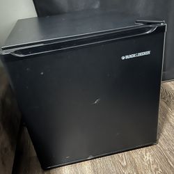 Mini Fridge 