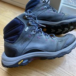 Waterproof hiking boots by Ahnu Womens 8.5