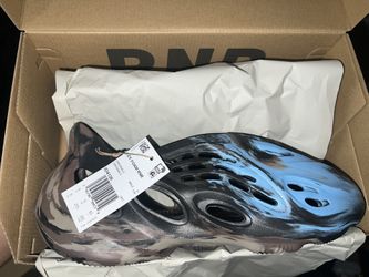 Adidas Yeezy Foam RNR Size 9 Mx Cinder