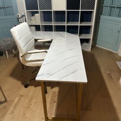 Desk With Chair