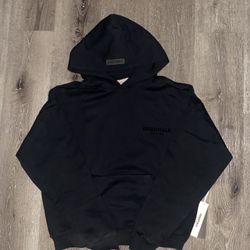 Essential Hoodie 