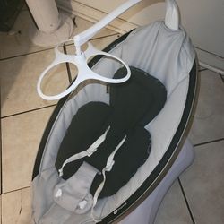 MamaRoo4 Baby Swing