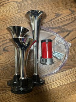 Powerful And Loud Triple Trumpet Air Horn Brand New 