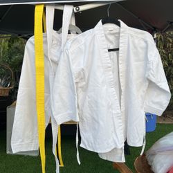 Kids Karate Suit Fits 6-10yr