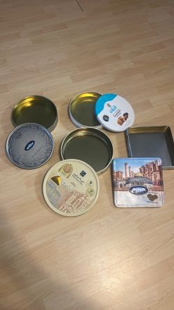 Tin containers assortment