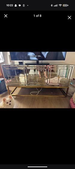 Beautiful mirror buffet