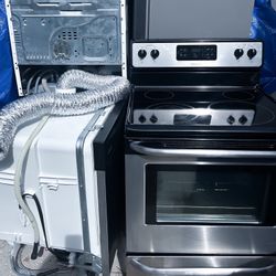 Stove, dishwasher, microwave, and refrigerator!