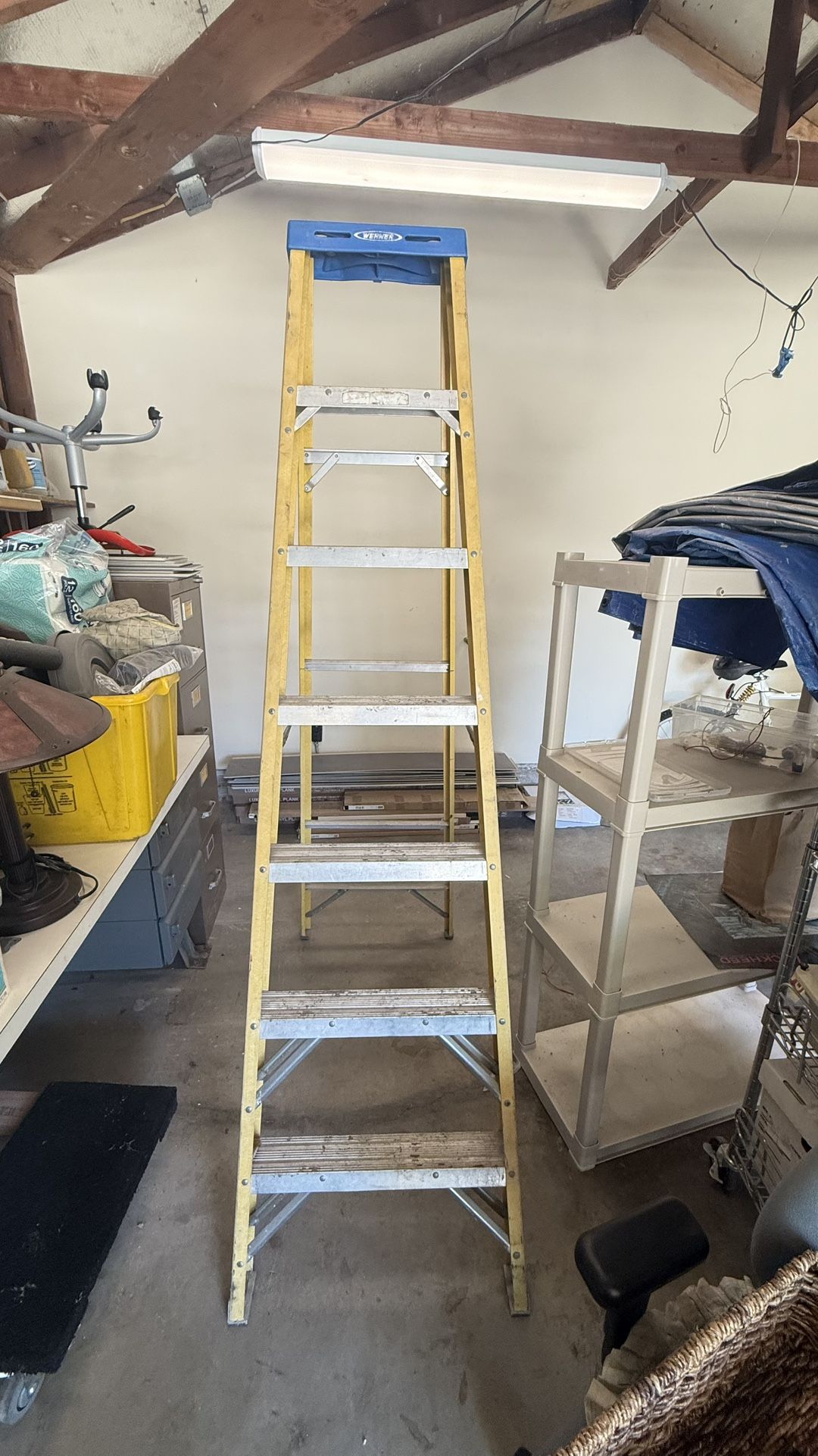 7’ Fiberglass Ladder
