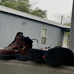 New steal toe boots