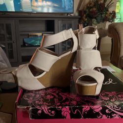 Women’s Shoes 