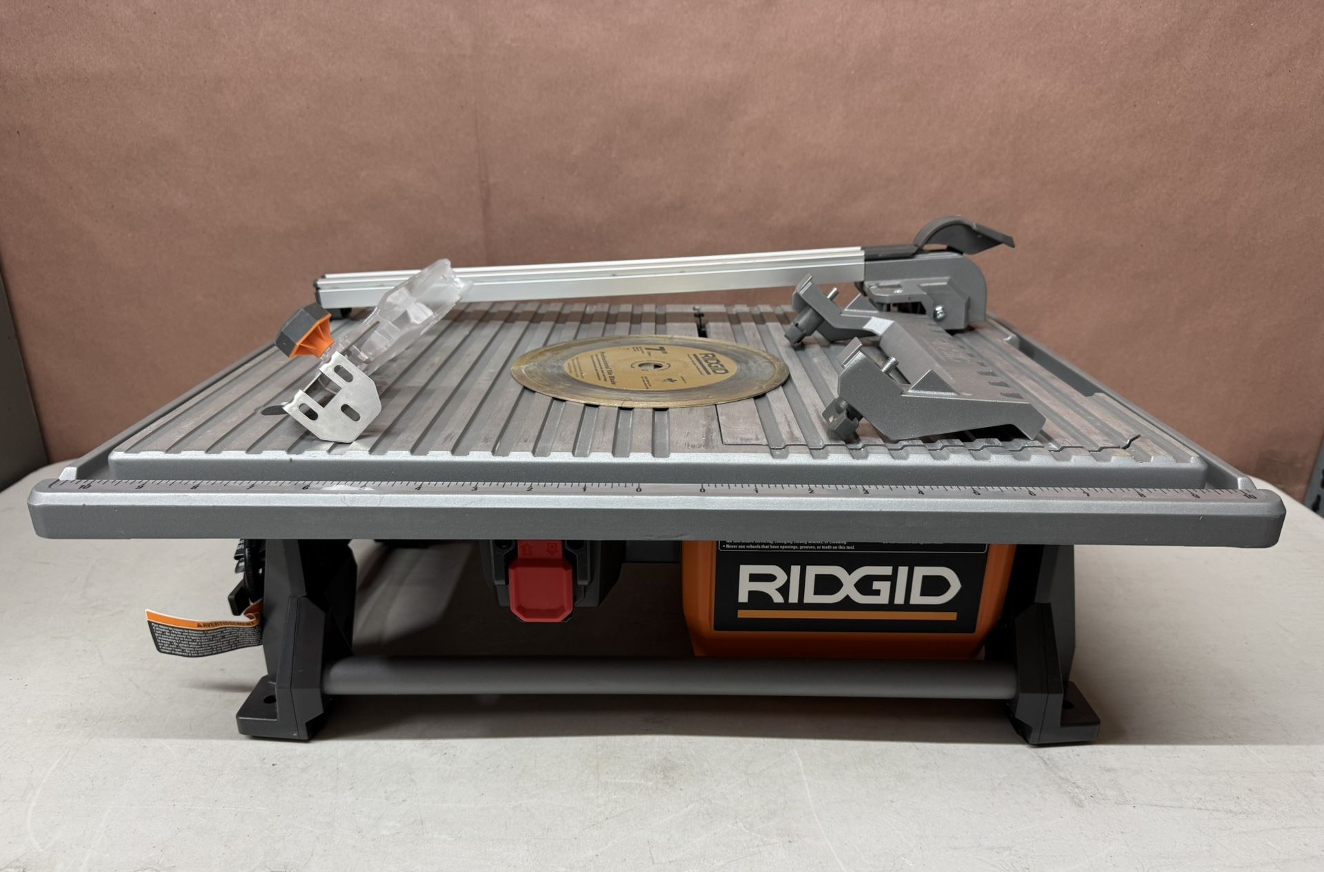 RIDGID 6.5-Amp 7 in. Blade Corded Table Top Wet Tile Saw