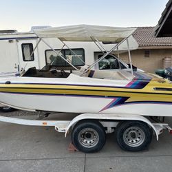 1996 Galaxie Boat 