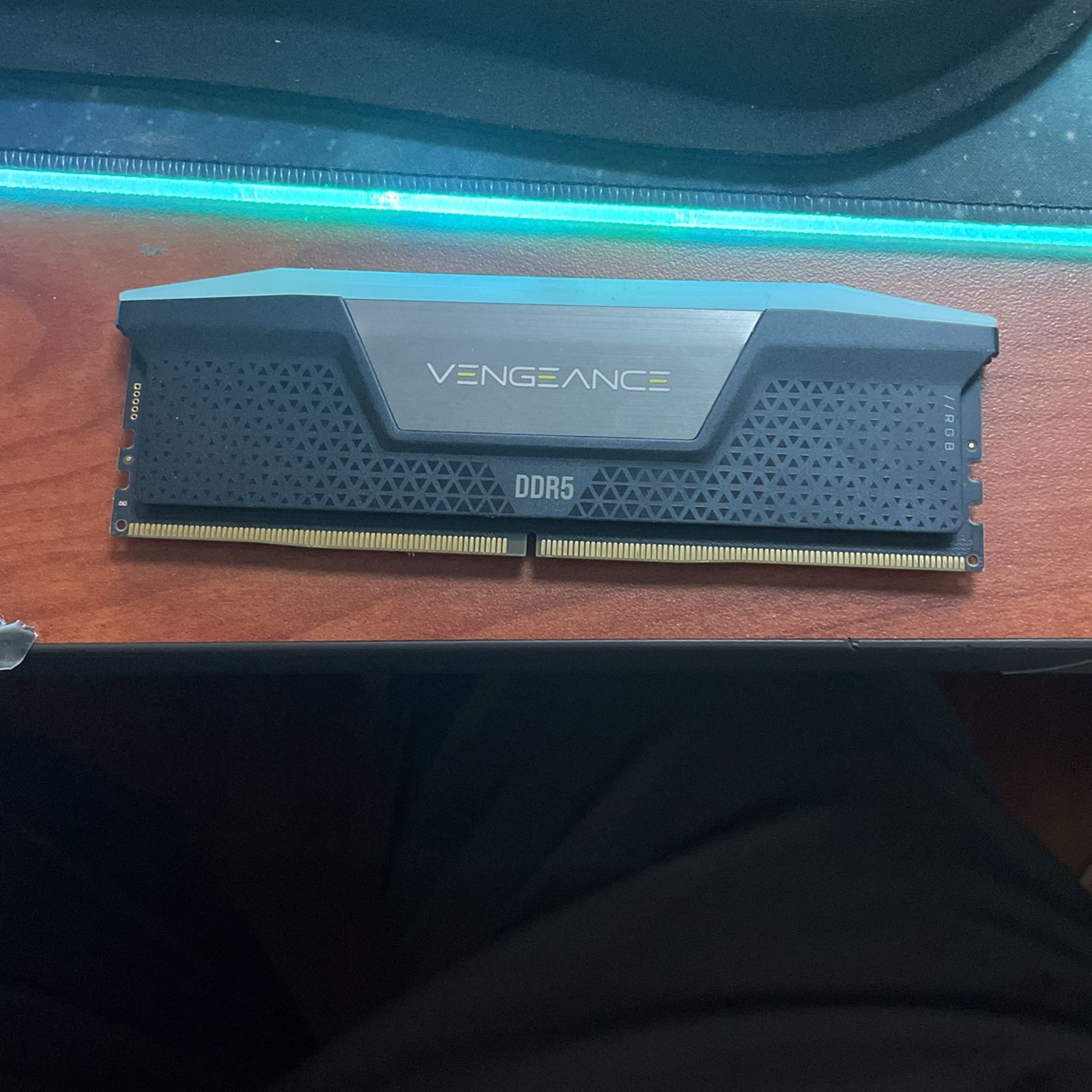 New  16gb Ddr5  Rgb Ram 