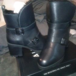 NEW Naturalizer Women's Black Leather Ankle Boots, Size 8 Wide - Fur Lined