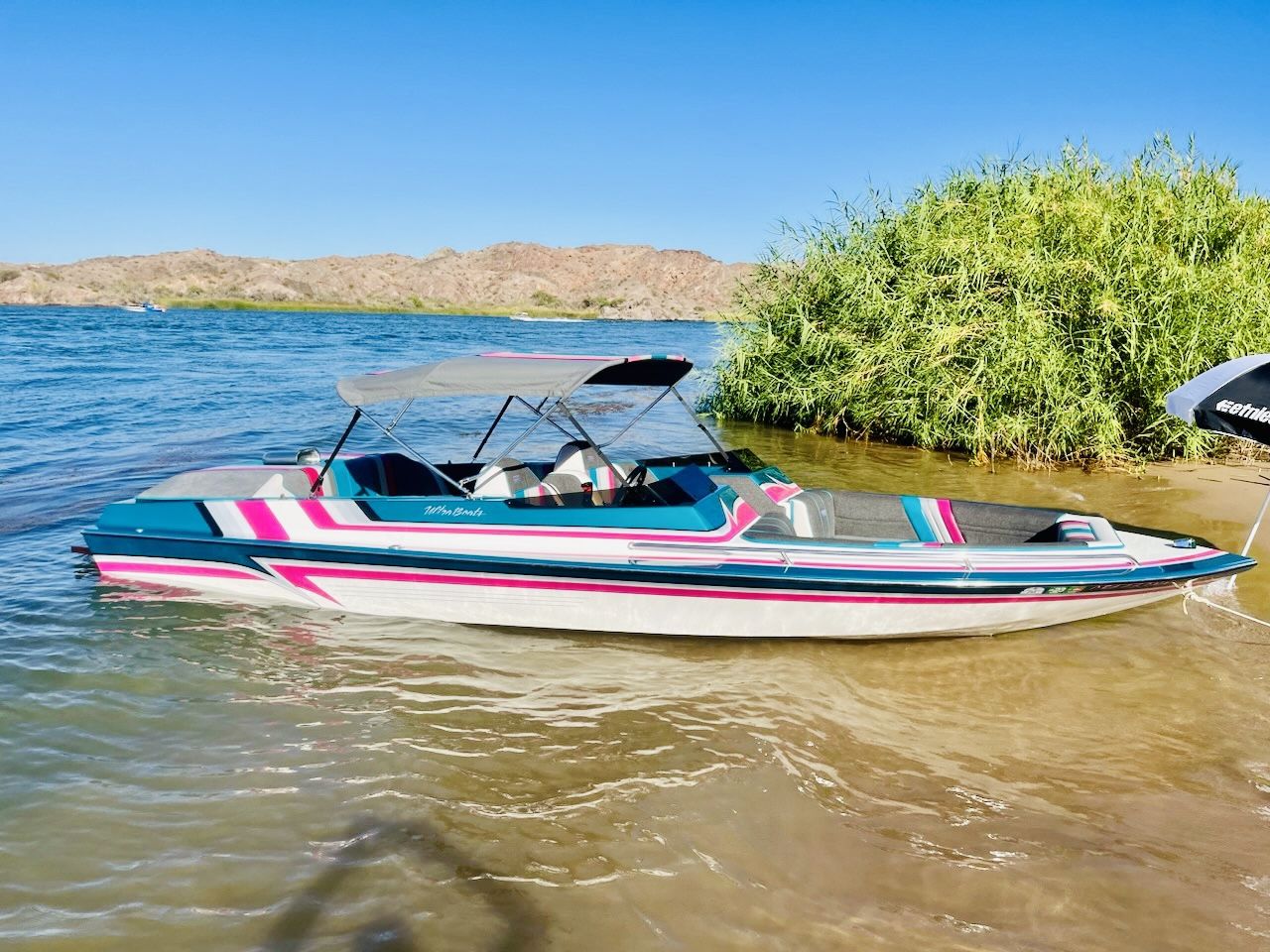 1996 Ultra Custom Boat