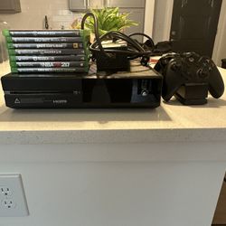 Xbox One W/ Games & Accessories 