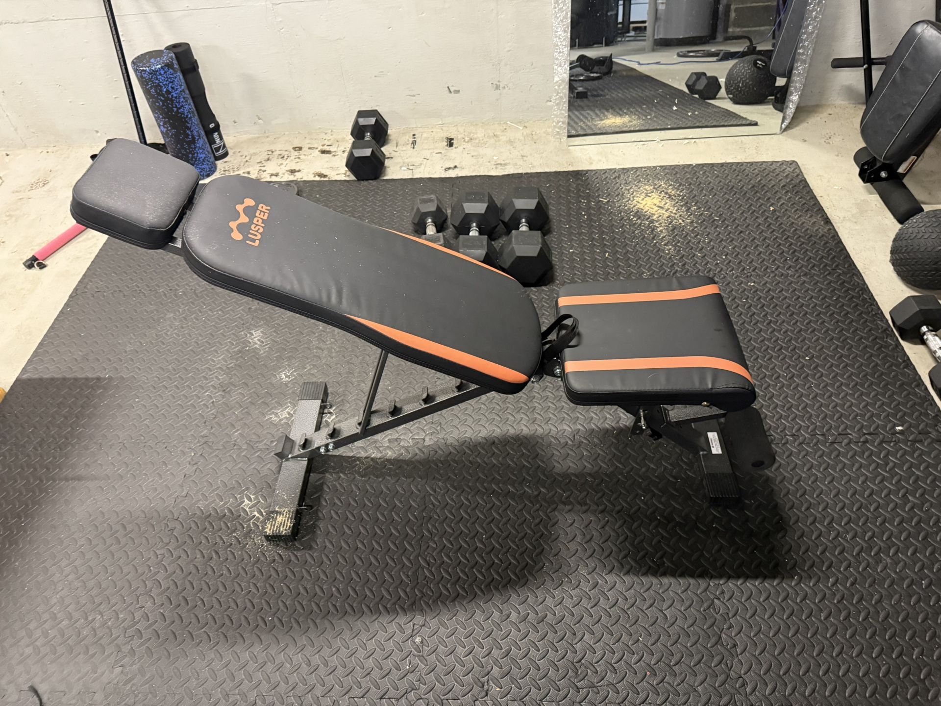 Adjustable Weight Bench