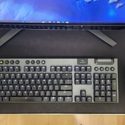 Logitech Lightspeed Wireless Mechanical Keyboard And Mouse Set
