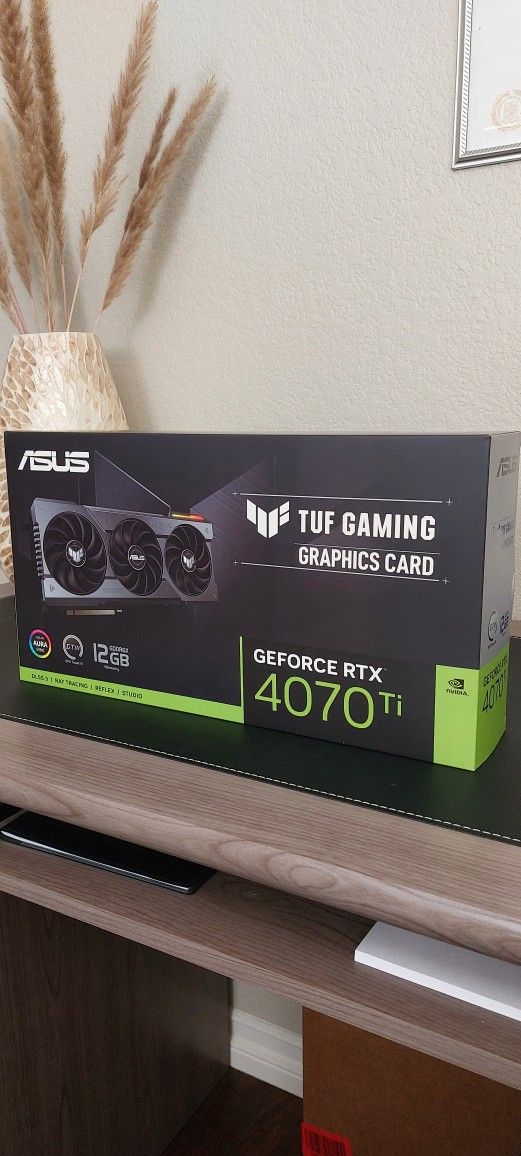 RTX 4070 Ti plus Astro A40