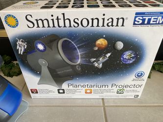 Smithsonian Planetarium Projector