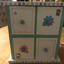 Cute Little Hello Kitty Box 