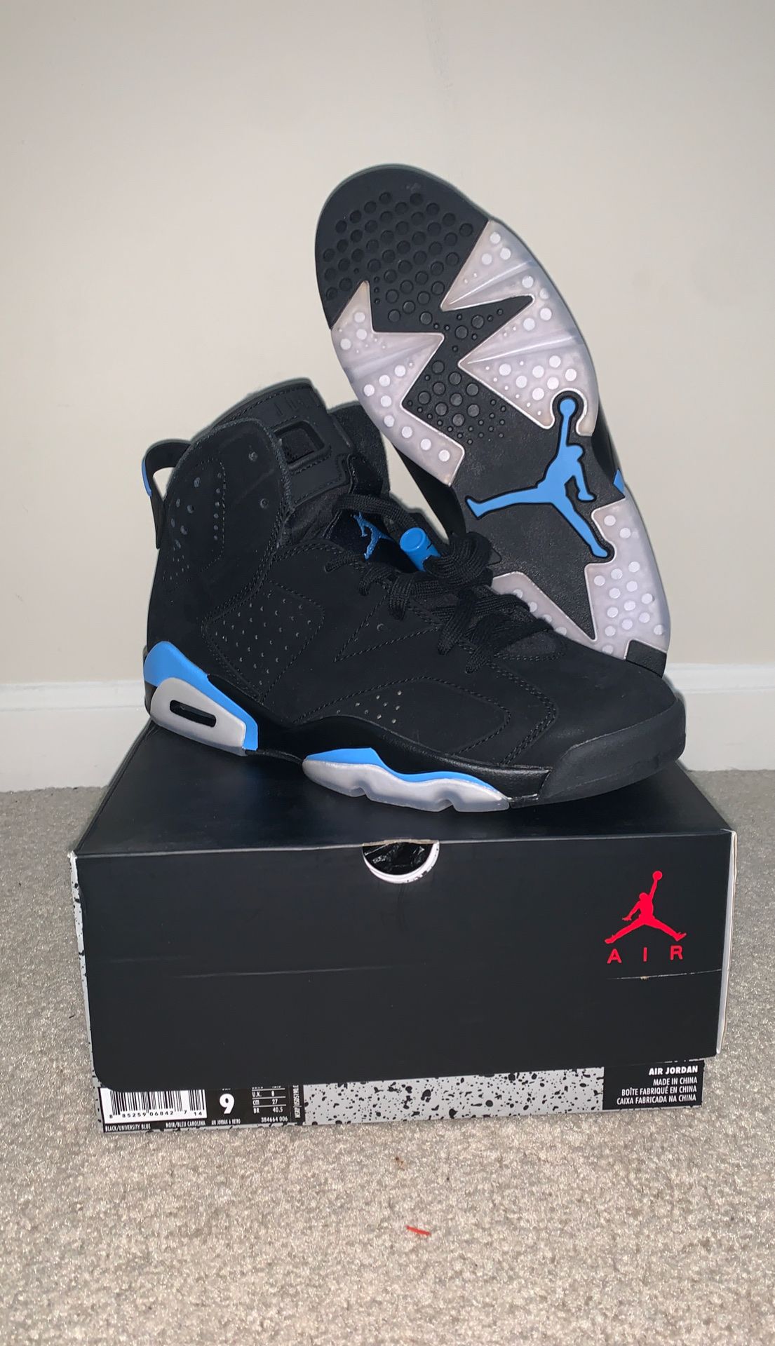 Jordan Retro 6 “UNC” DS SIZE 9