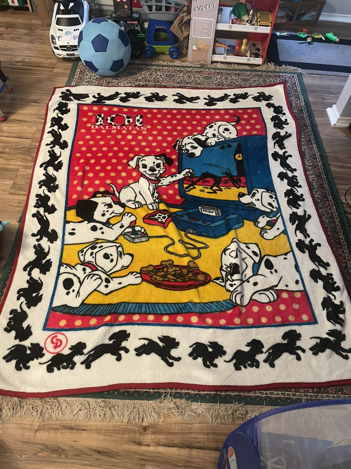 Disney Collectible Twin Fleece Blanket 101 Dalmatians -Playing Video Games 78X62