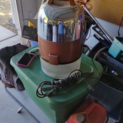 Rainbow Vacuum It Works It's Old It's Old