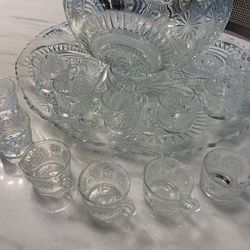 Vintage LE Smith Large Punch Bowl, Under Plate And 12 Matching Cups