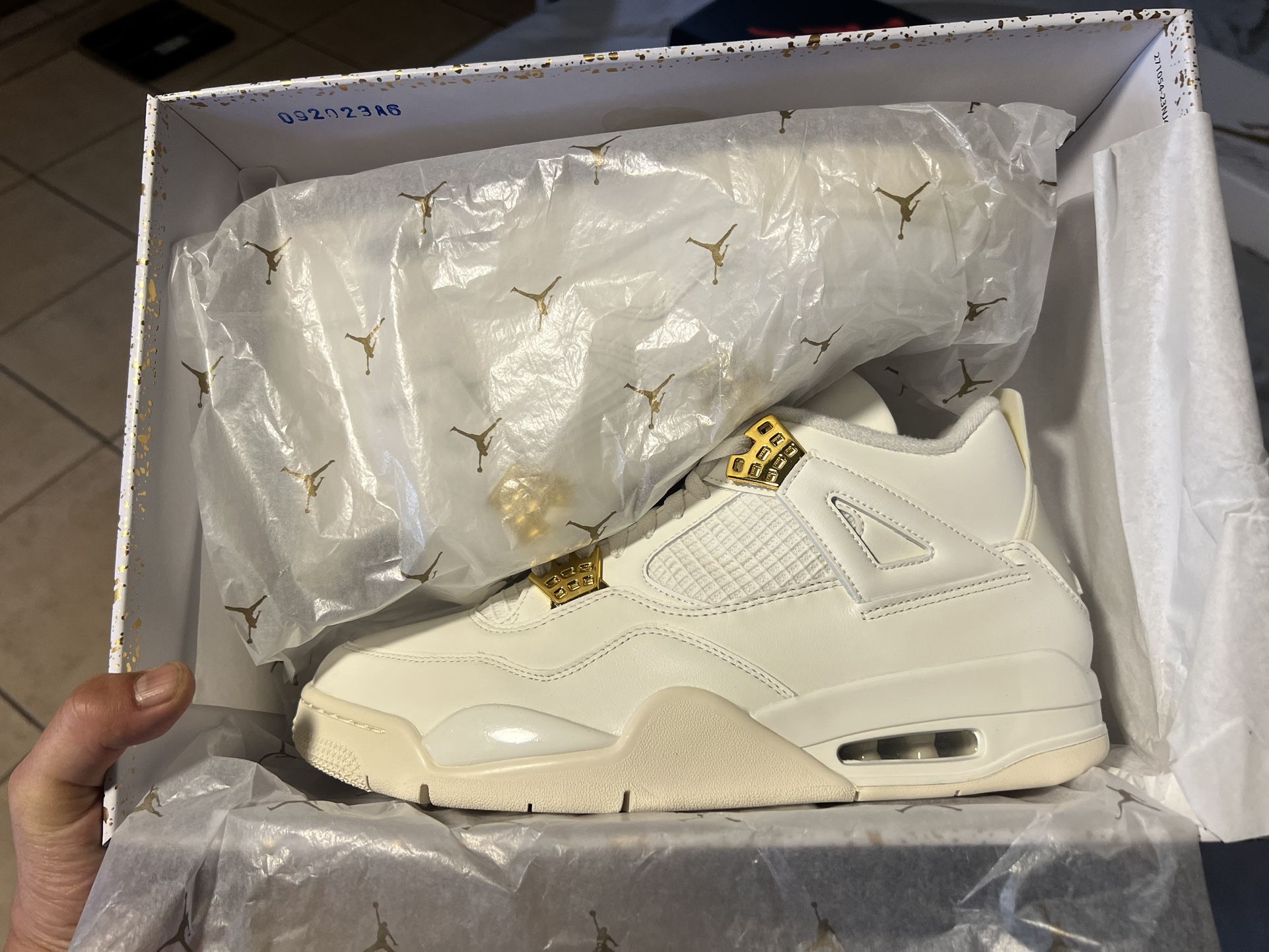 Jordan 4 Metallic White Gold. DS- 12/10.5M