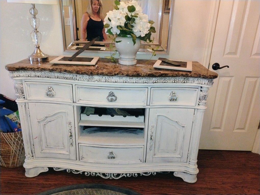 Farmhouse Style Dressers