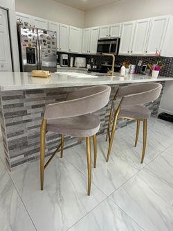 Bar stool