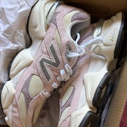 NB WOMEN 8.5