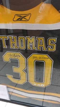 Tim Thomas Signed and authenticated jersey
