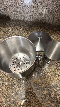 Ice box and shaker