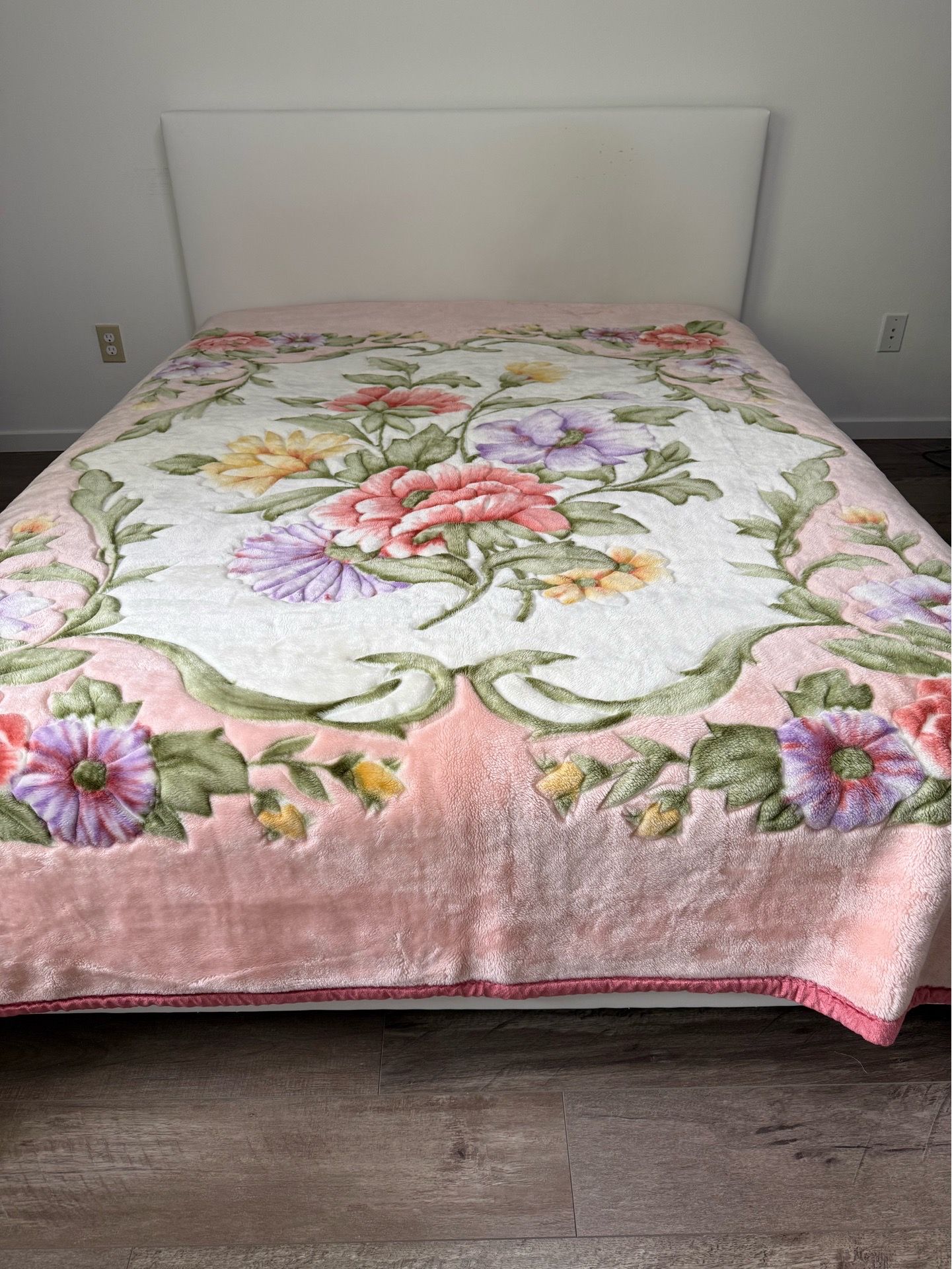 Pink Floral Plush Blanket 200x 240 cm