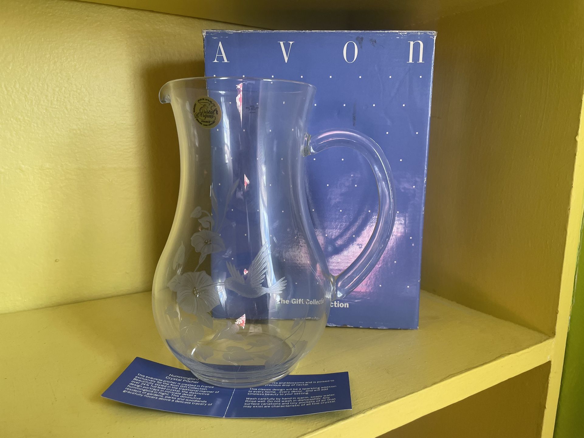 Avon Hummingbird Collection 24% Lead Crystal Etched 8" Tall Pitcher Ewer