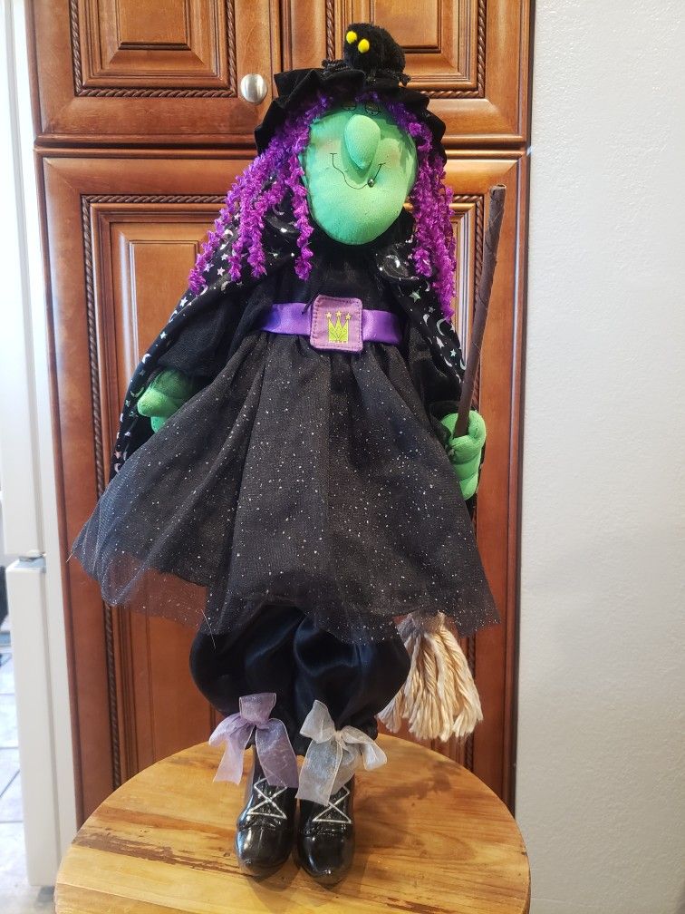 Standing Halloween Witchy Witch 