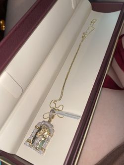 Gold Chain With Diamond Pendent  