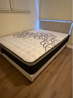 Queen size bed frame with led lights new in a box mattress included  we offer same day delivery   Cama Queen size con Luz led Nueva en Caja Colchon. I